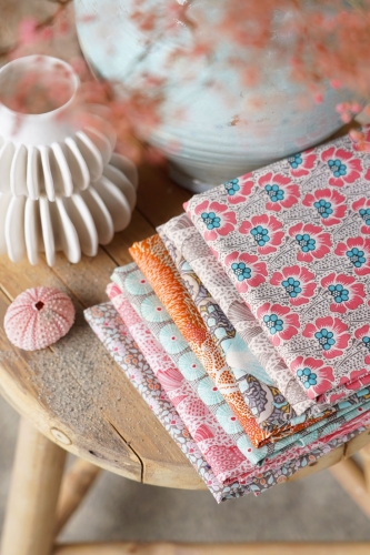 Tilda Patchwork Stoff Baumwolle - Cotton Beach - Scalop Shell Grey